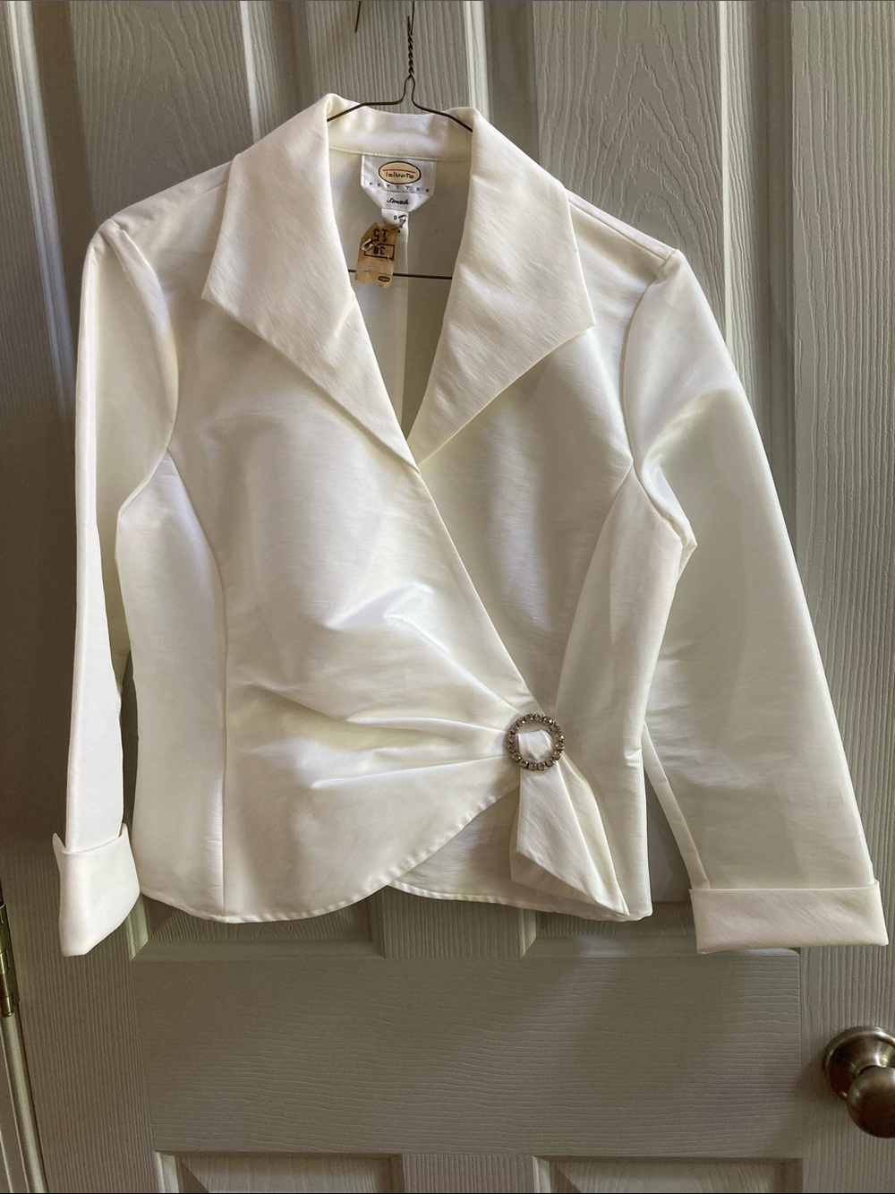 EUC Talbots White Wrap Top with Decorative Rhinestone Ring